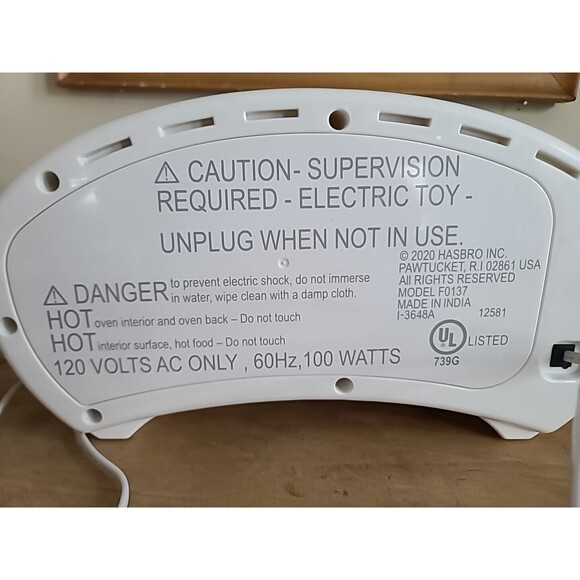 Easy-Bake Oven 2020, READ MISSING PIECES - Picture 3 of 10